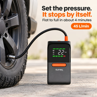 Lumeo Smart Pump Xtreme pumping a car tyre, set the pressure and it stops by itself, 45 L/min